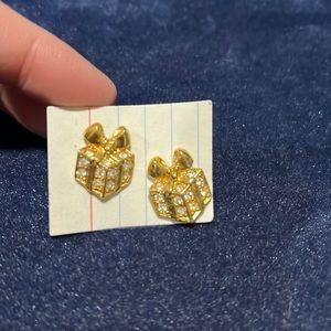 VTG Christmas Present Earrings